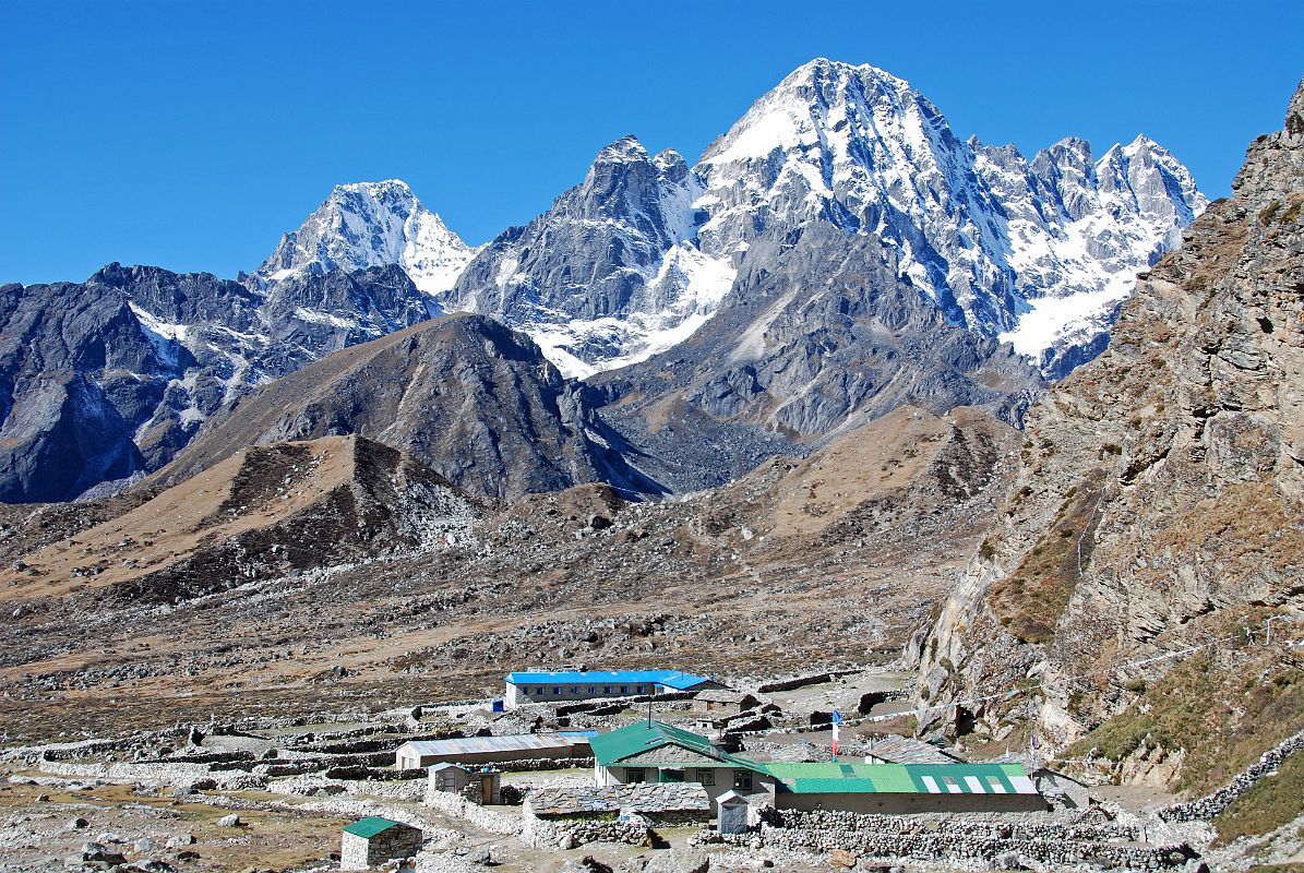 05 Dragnag Looking West To Kyajo Ri And Pharilapche Peak On The Way To Cho La